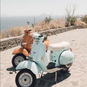 Meet your Posher, Celine